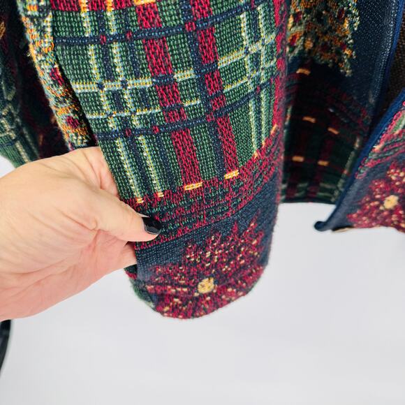 Sugar Street Weavers Tapestry Christmas Jacket Poinsettias Plaid One Size - Picture 9 of 10